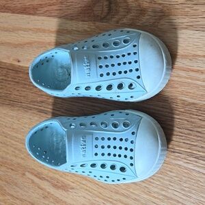 Baby size 4 Native shoes